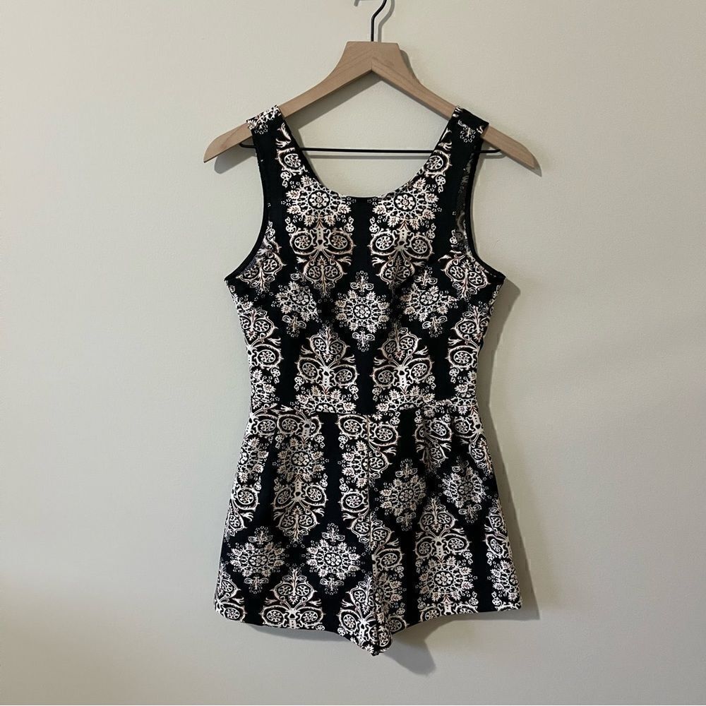 Lush romper one piece Size small fun all over print sleeveless date